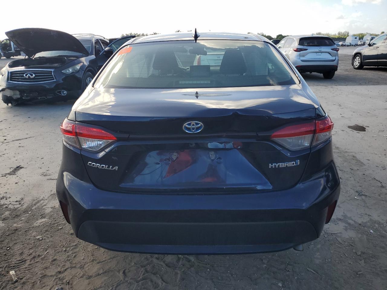 2022 Toyota Corolla Le VIN: JTDEAMDE5NJ036901 Lot: 77975494