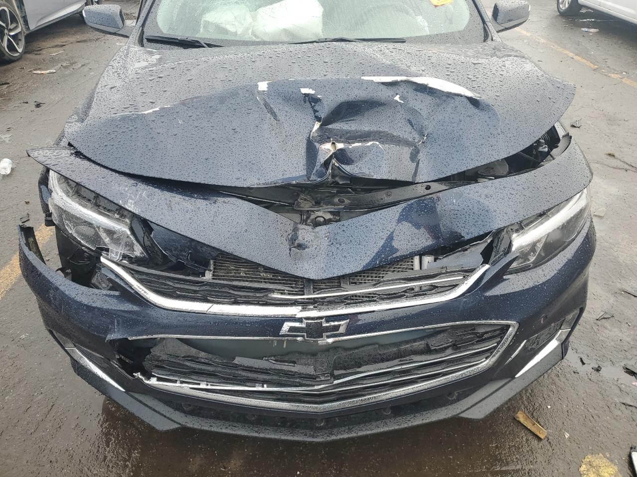 2018 Chevrolet Malibu - Image 12