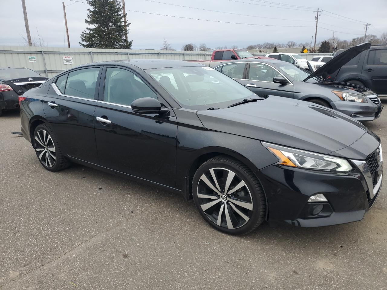 2019 Nissan Altima - Image 4