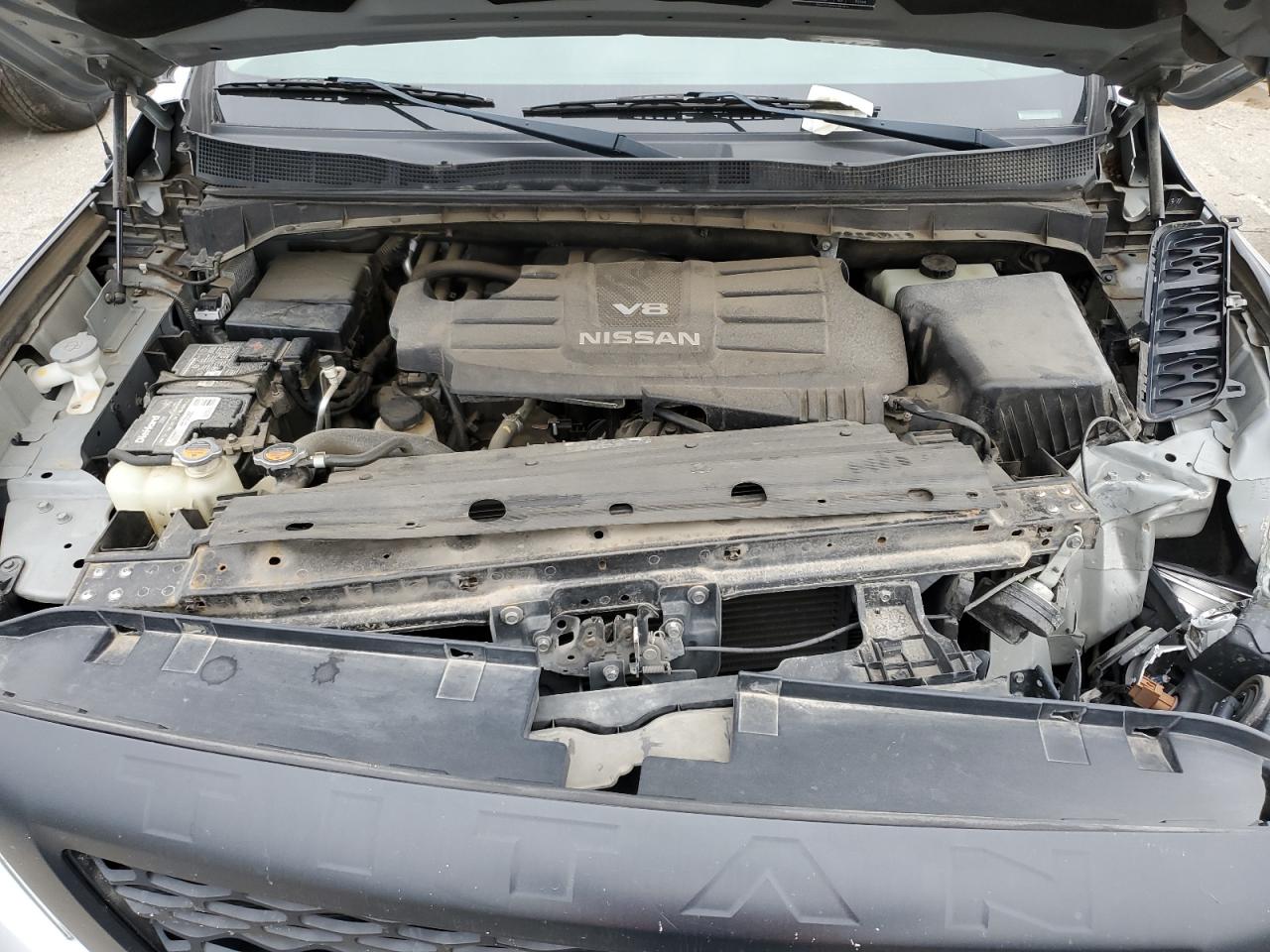 2017 Nissan Titan - Image 11