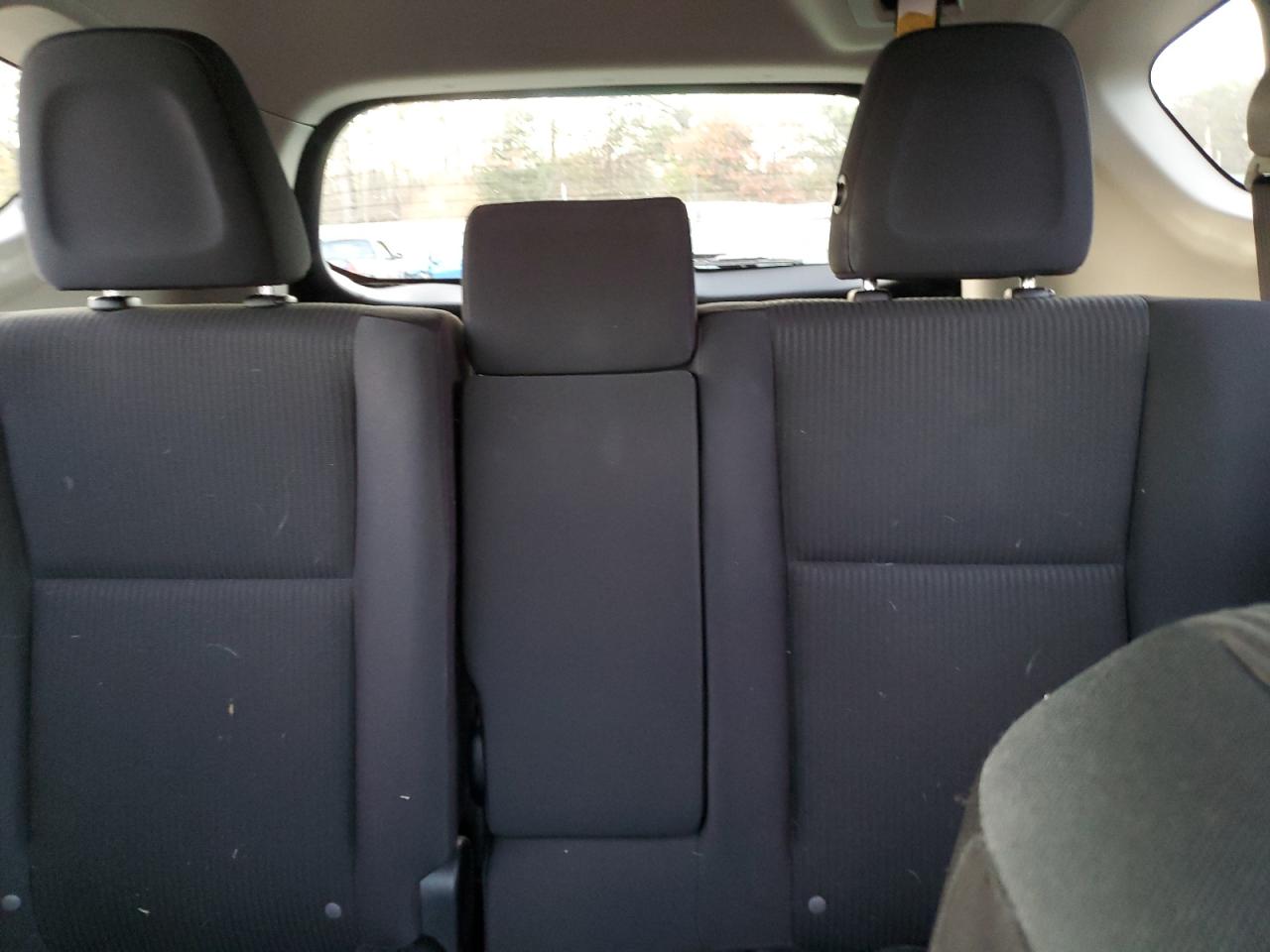 2015 Toyota RAV 4 - Image 10