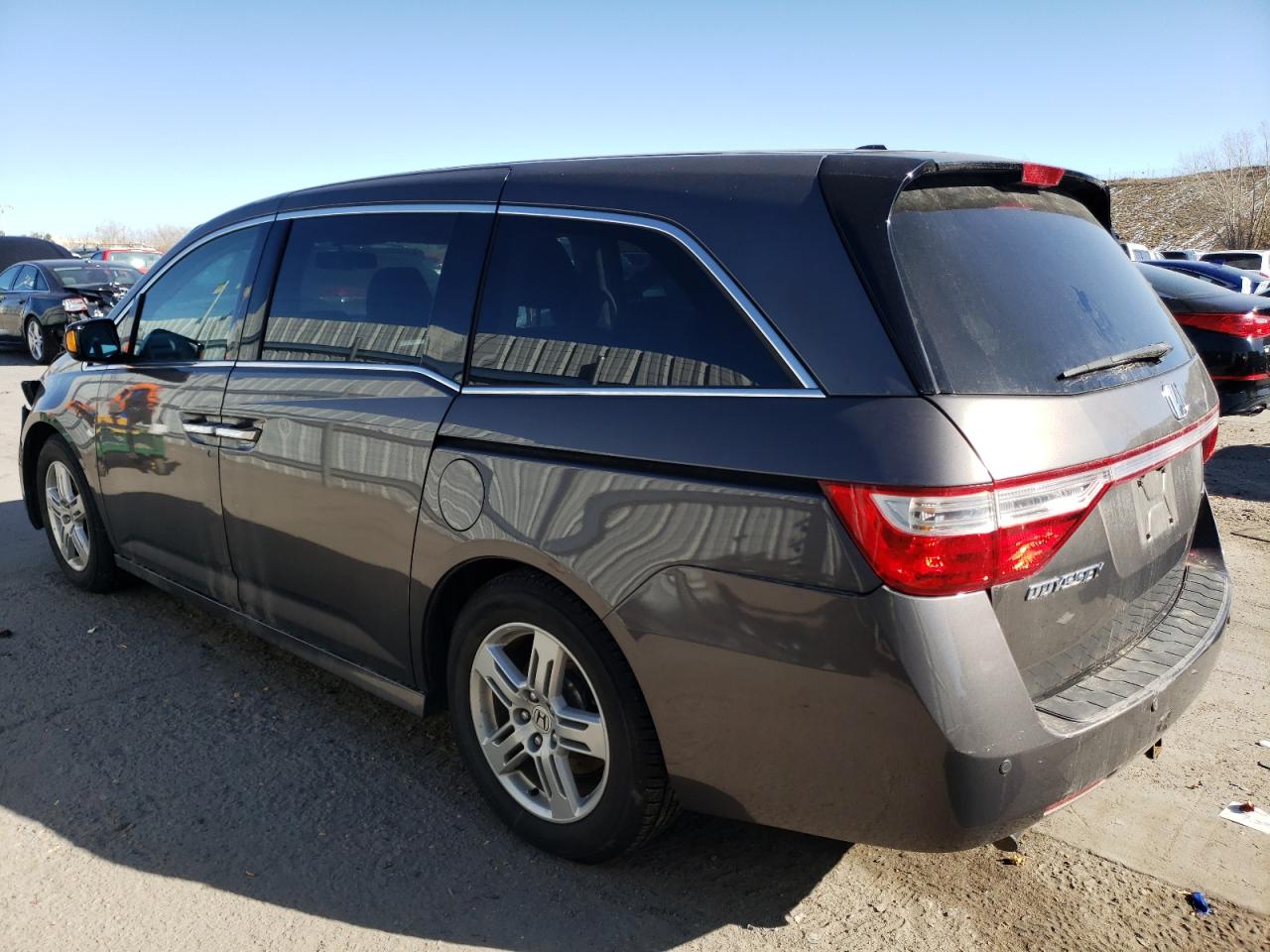 2011 Honda Odyssey - Image 2