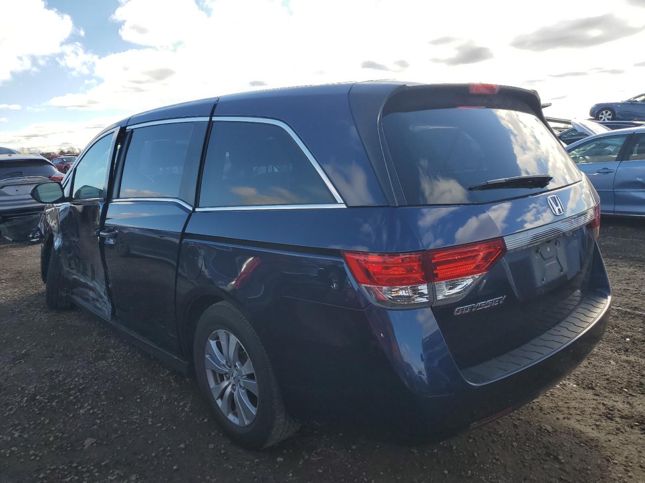 2015 Honda Odyssey - Image 2