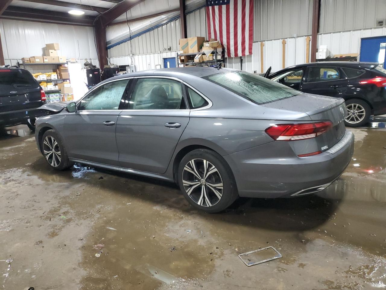 2021 Volkswagen Passat - Image 2