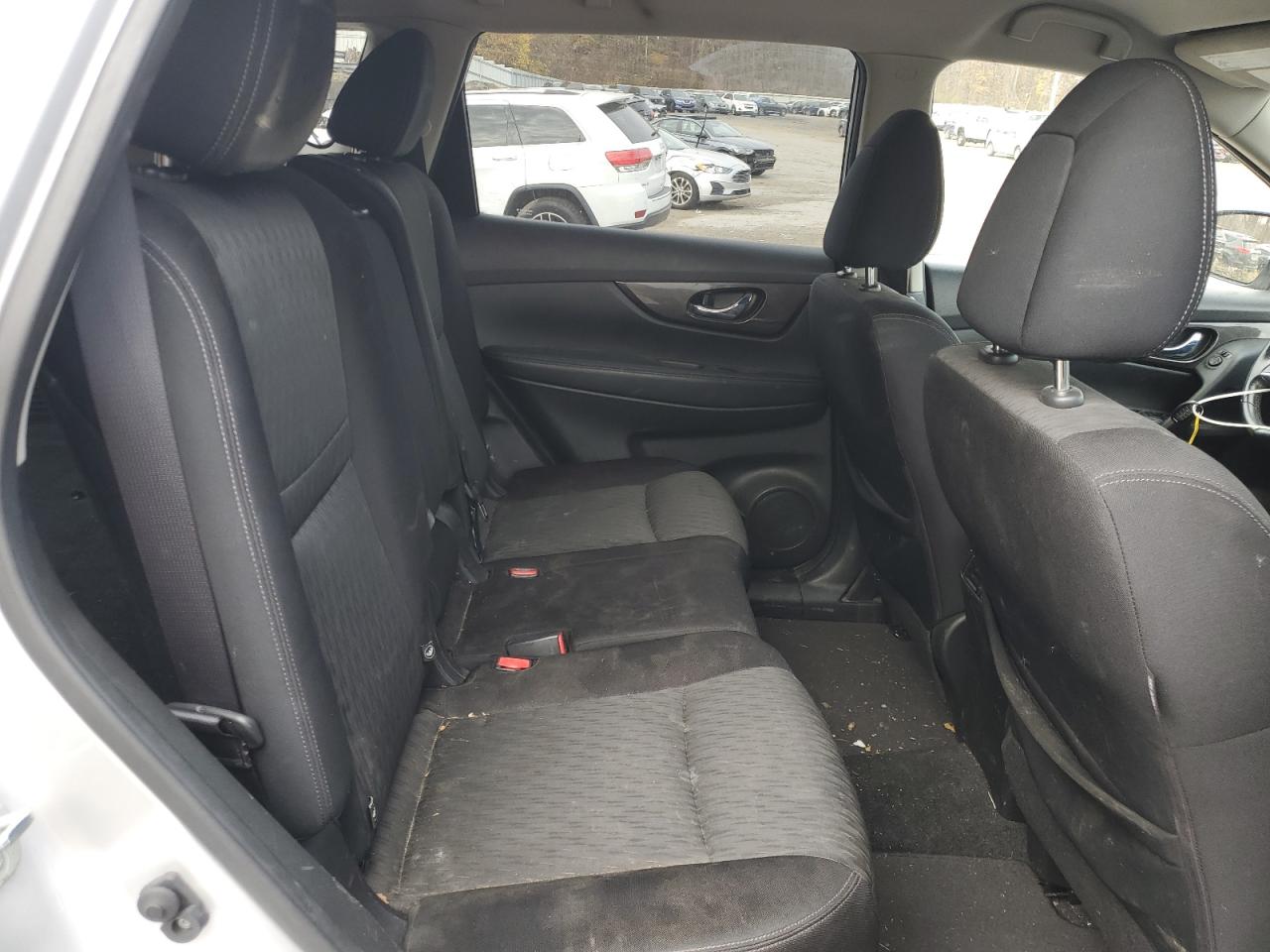 2019 Nissan Rogue - Image 12