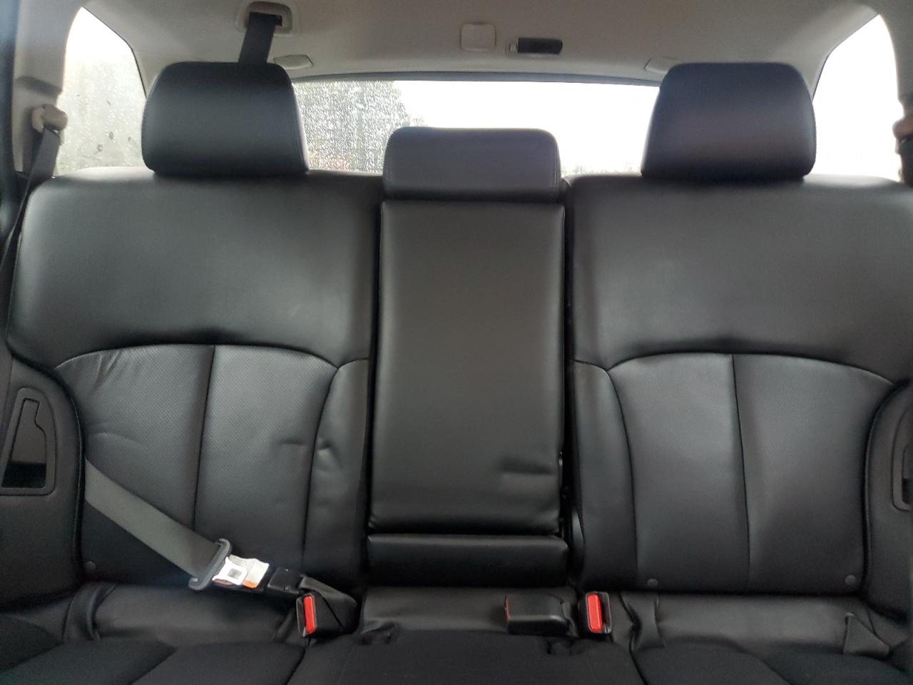 2013 Subaru Outback - Image 10