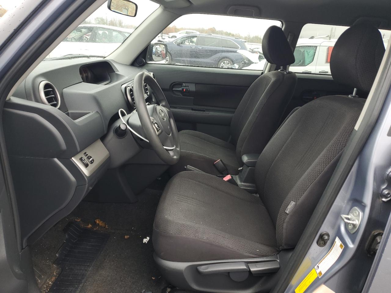 2010 Scion xB - Image 7