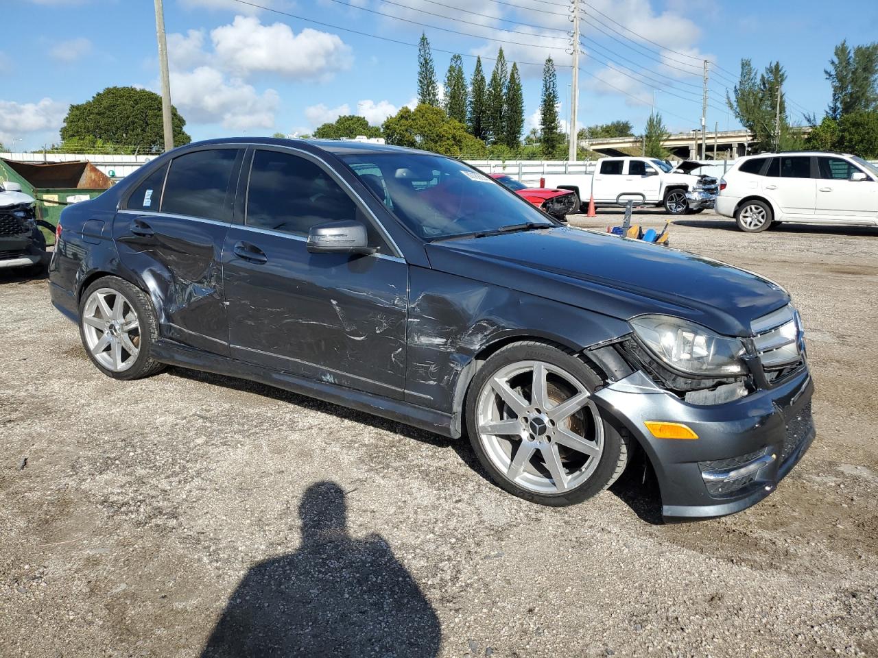 VIN WDDGF4HB2DR274298 2013 MERCEDES-BENZ C-CLASS no.4