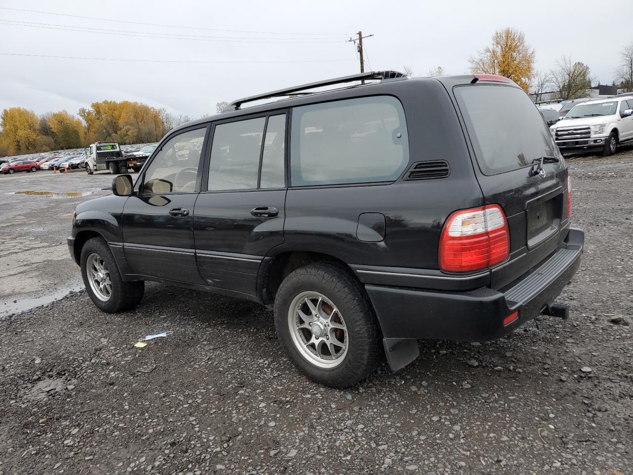 1999 Lexus LX - Image 2