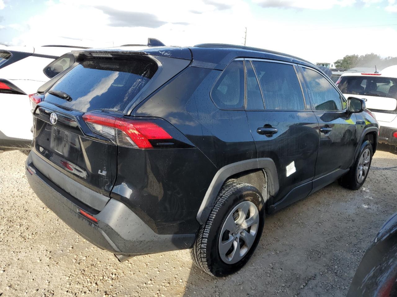 2019 Toyota RAV 4 - Image 3