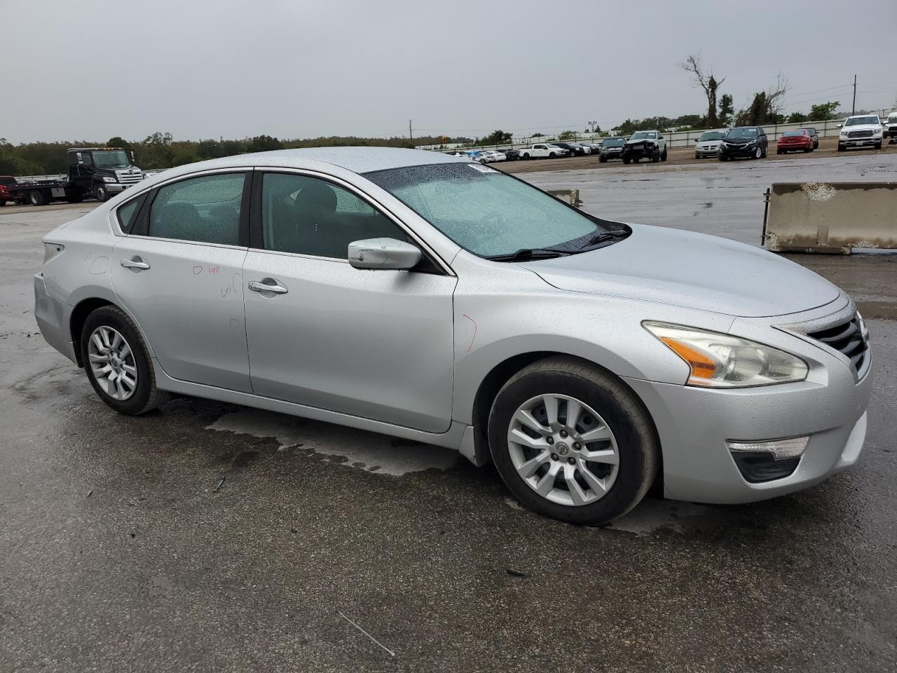 2015 Nissan Altima - Image 4