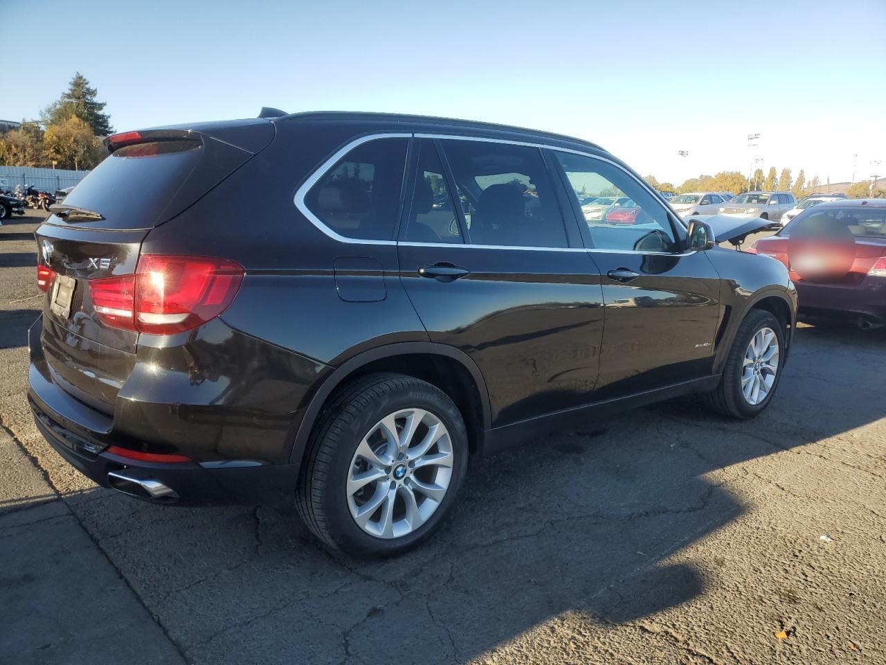 VIN 5UXKT0C56G0S76084 2016 BMW X5 no.3