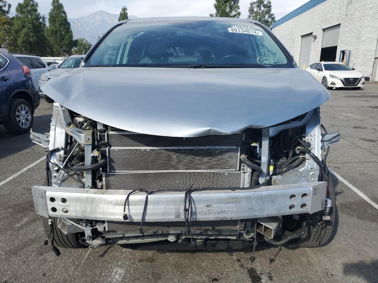 2021 Toyota Sienna - Image 5