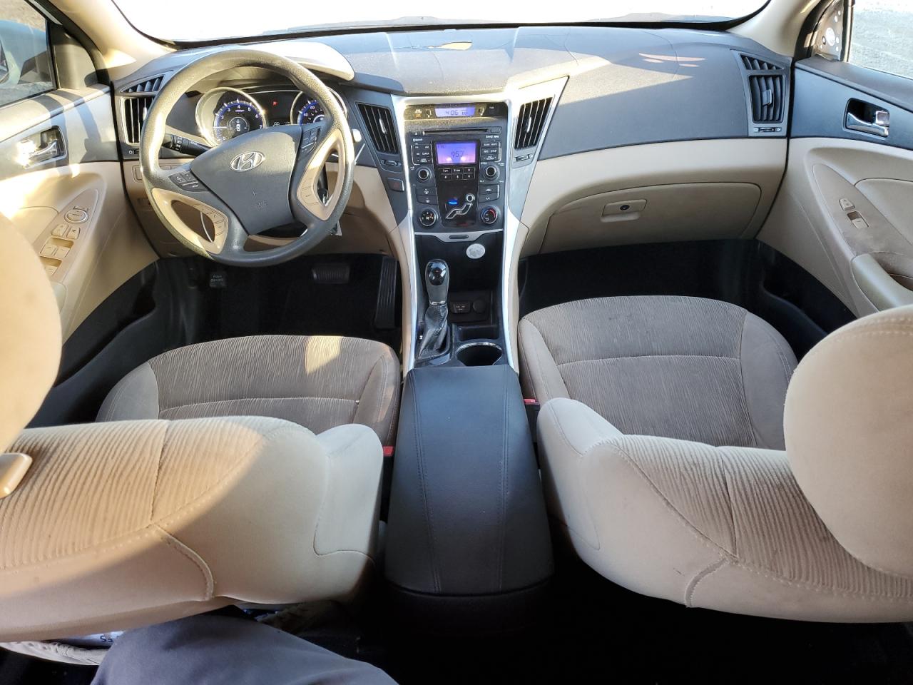 2011 Hyundai Sonata - Image 8