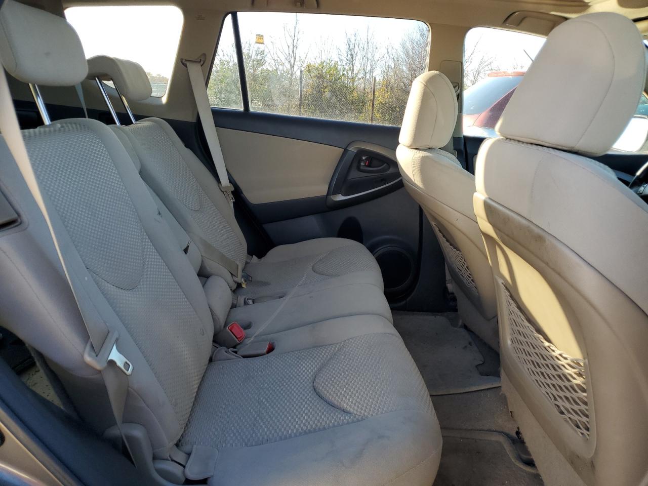 2011 Toyota RAV 4 - Image 11