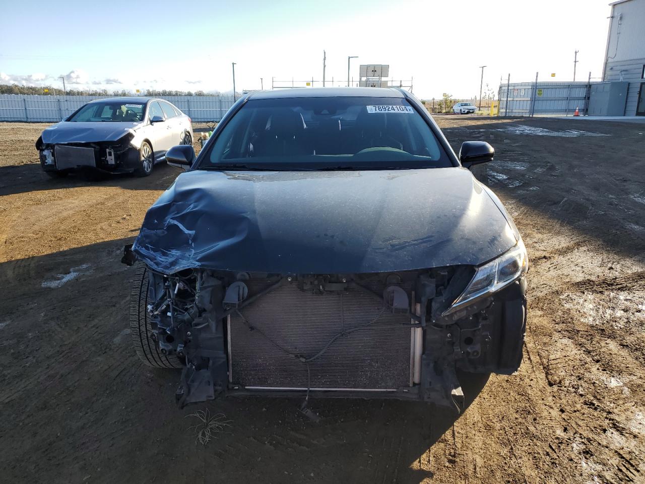 VIN 4T1B11HK1JU099872 2018 TOYOTA CAMRY no.5