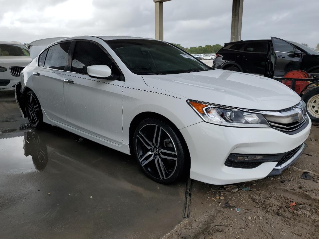 2017 Honda Accord - Image 4
