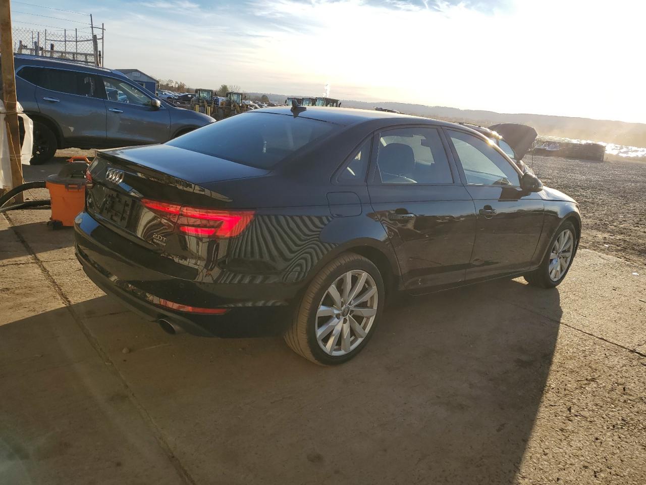 VIN WAUANAF48HN001334 2017 AUDI A4 no.3