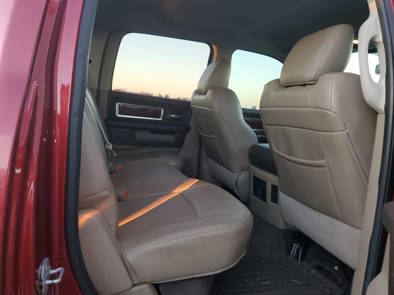 2012 Dodge RAM - Image 11