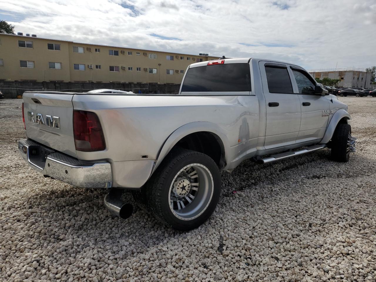 2011 Dodge RAM - Image 3