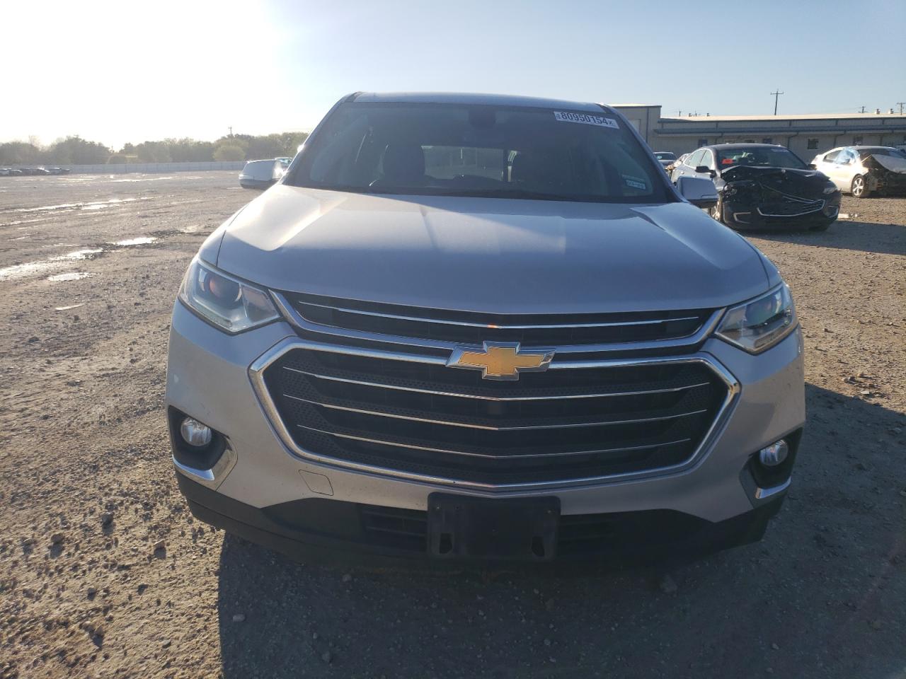 VIN 1GNERHKW6JJ250843 2018 CHEVROLET TRAVERSE no.5