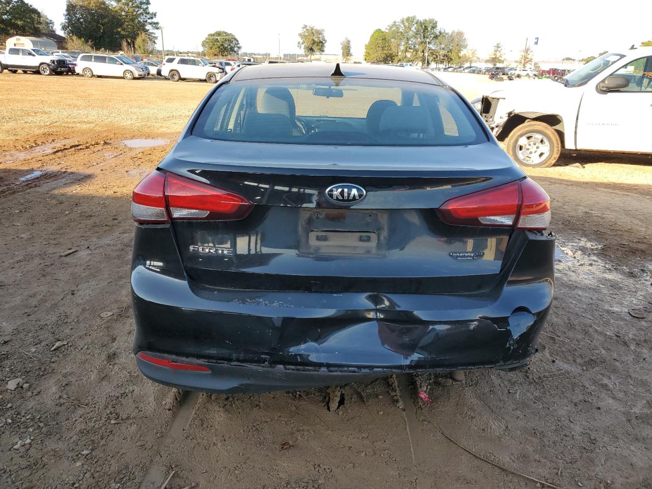 2017 Kia Forte - Image 6