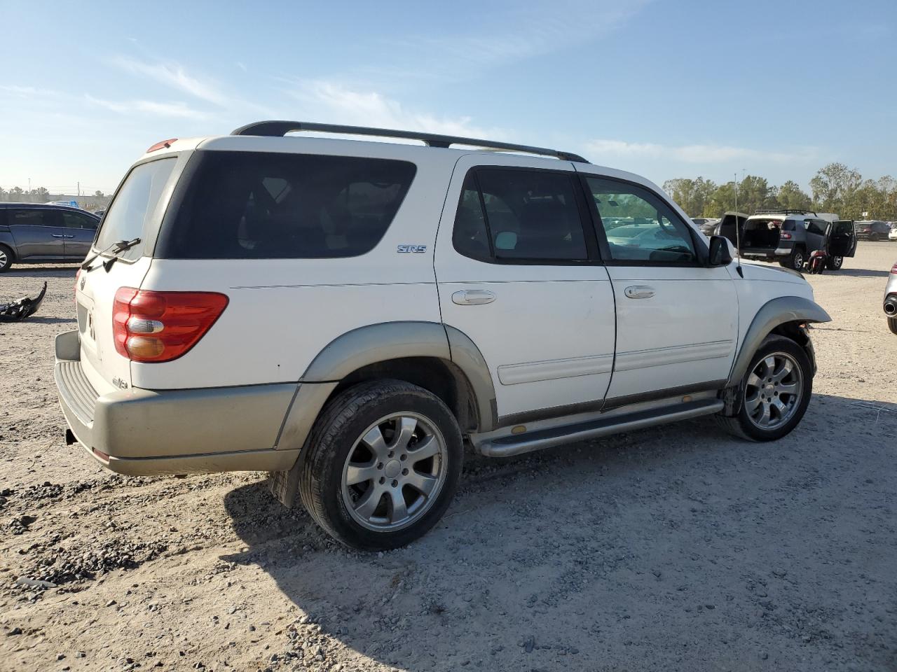 2004 Toyota Sequoia - Image 3