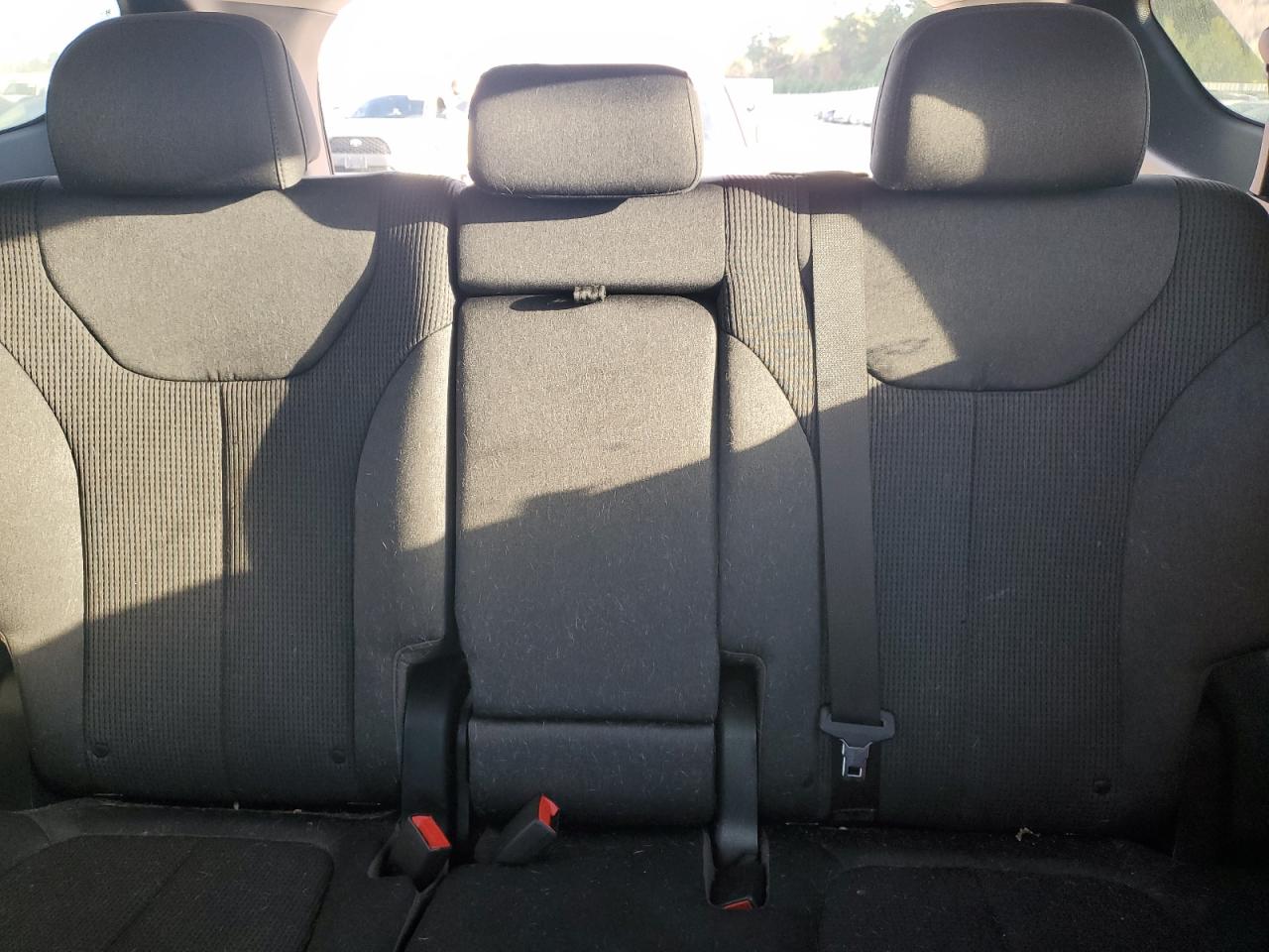 2019 Hyundai Santa Fe - Image 10
