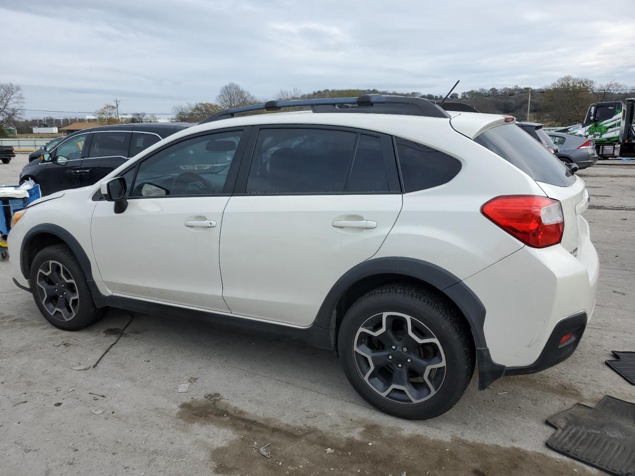 2015 Subaru XV - Image 2