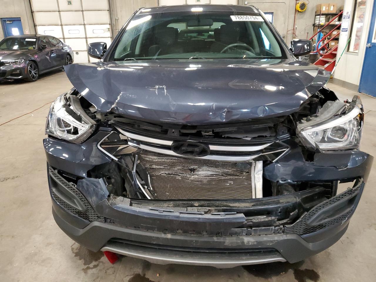 2016 Hyundai Santa Fe - Image 5