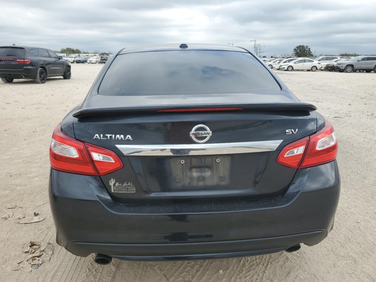 2016 Nissan Altima - Image 6