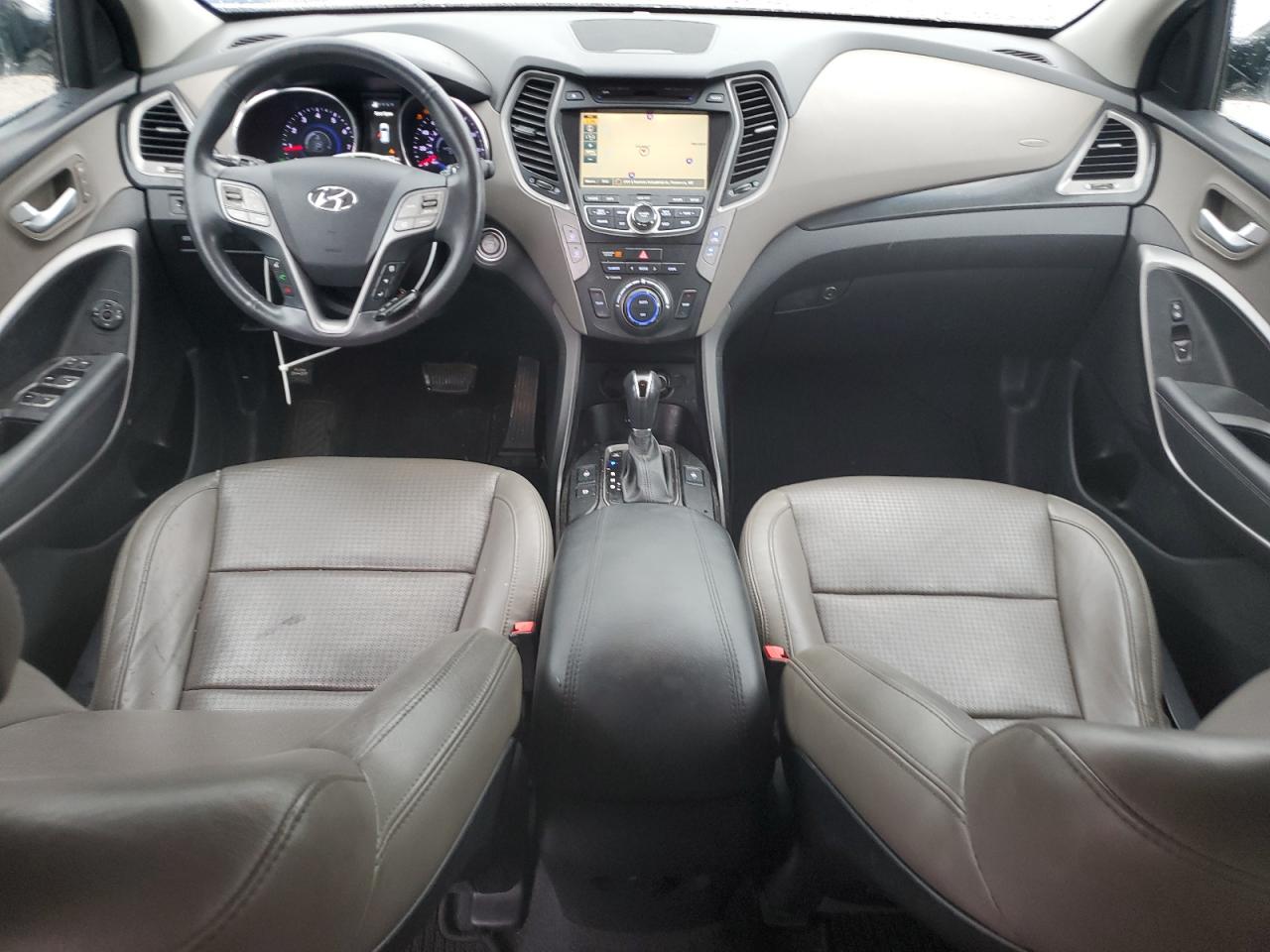 2014 Hyundai Santa Fe - Image 8