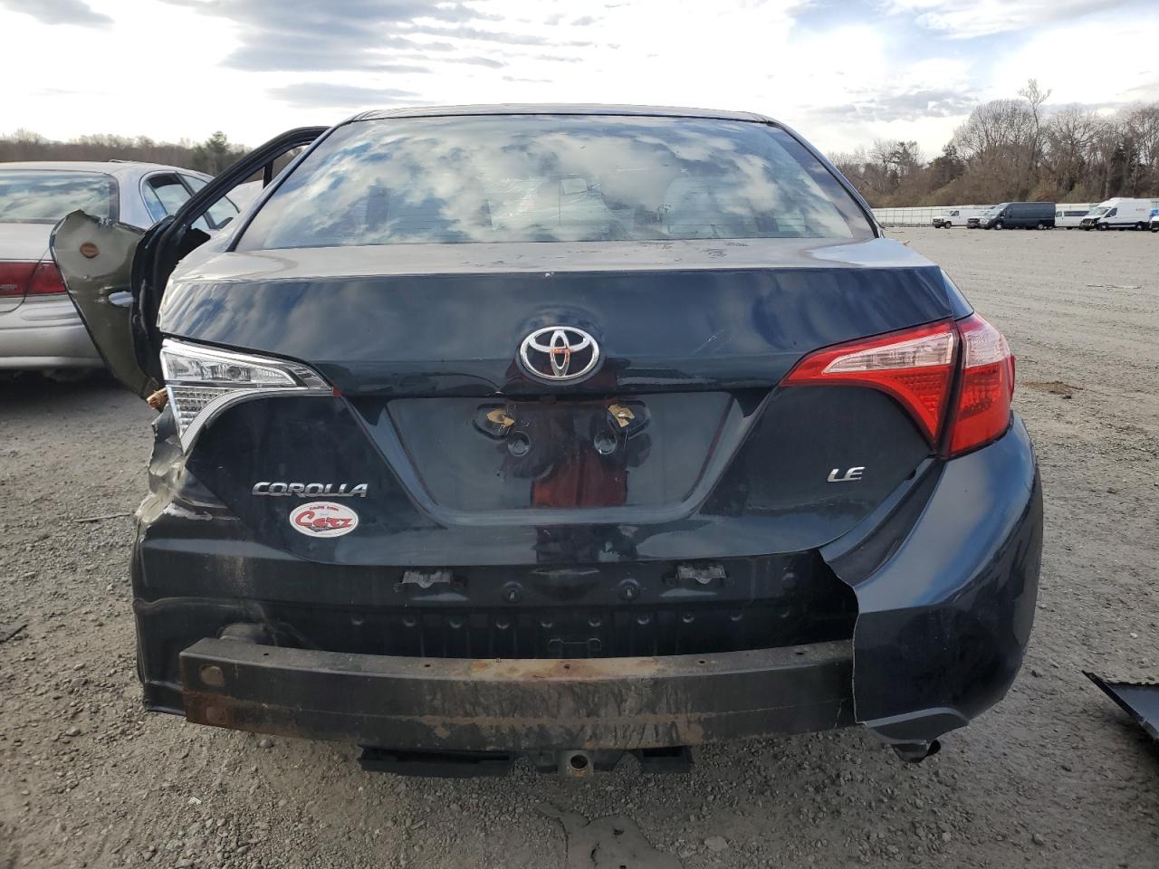 VIN 2T1BURHE7JC099389 2018 TOYOTA COROLLA no.6