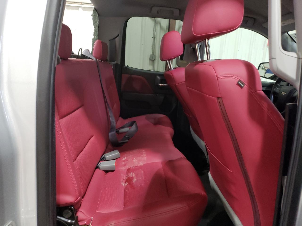 2017 Chevrolet Silverado - Image 11