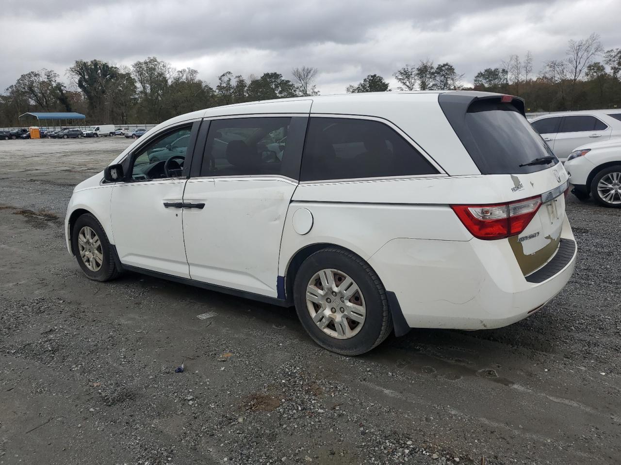 2011 Honda Odyssey - Image 2