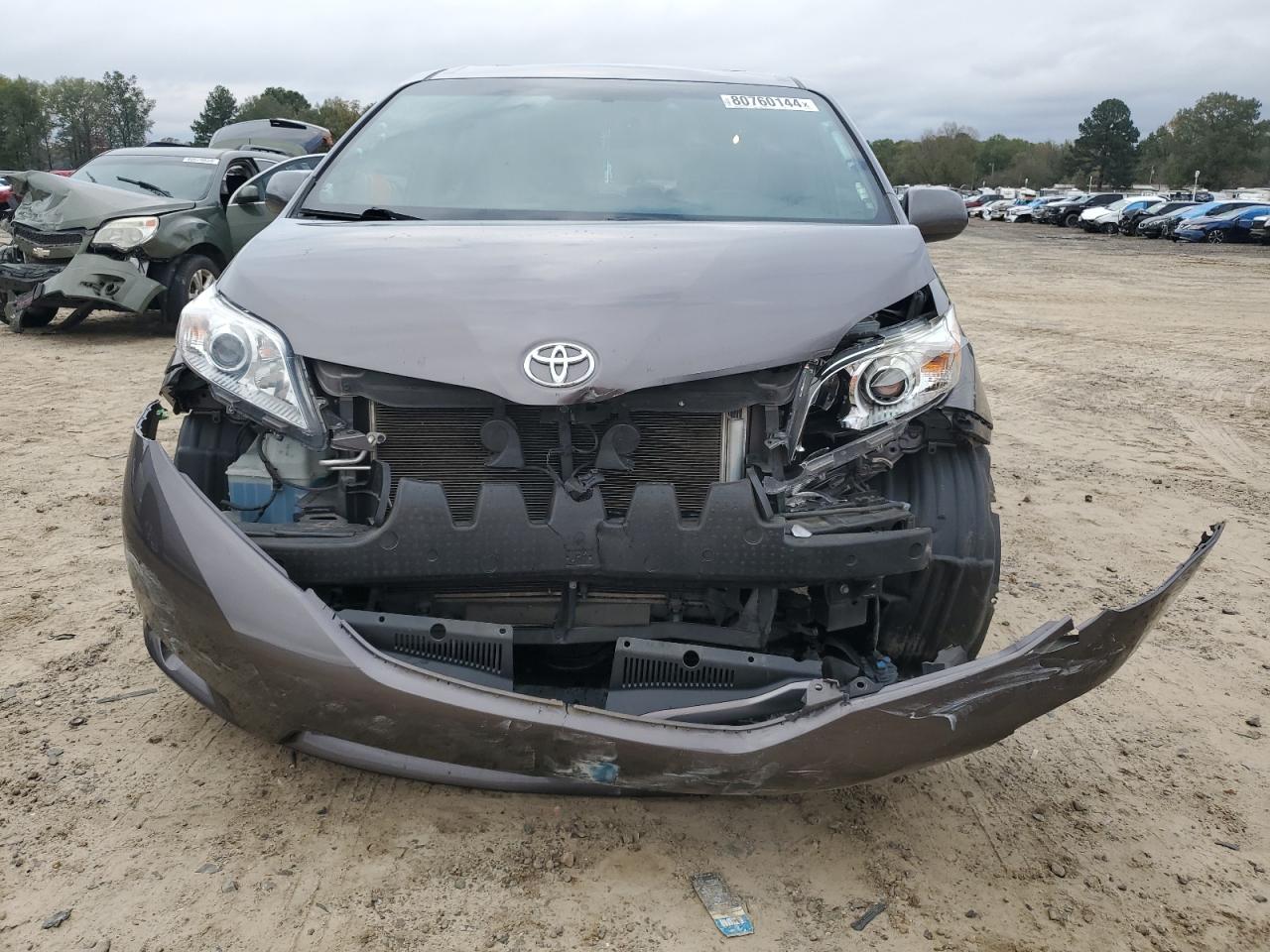 VIN 5TDYK3DC5GS691410 2016 TOYOTA All Models no.5