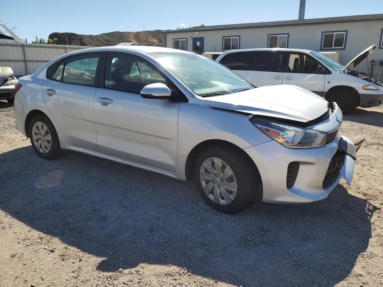 VIN 3KPA24AD5LE274166 2020 KIA RIO no.4