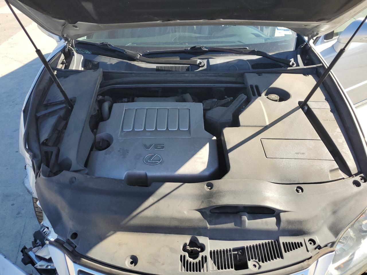 2012 Lexus ES - Image 12