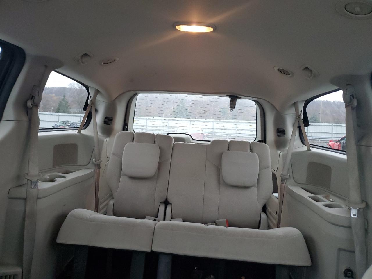 2014 Dodge Caravan - Image 10