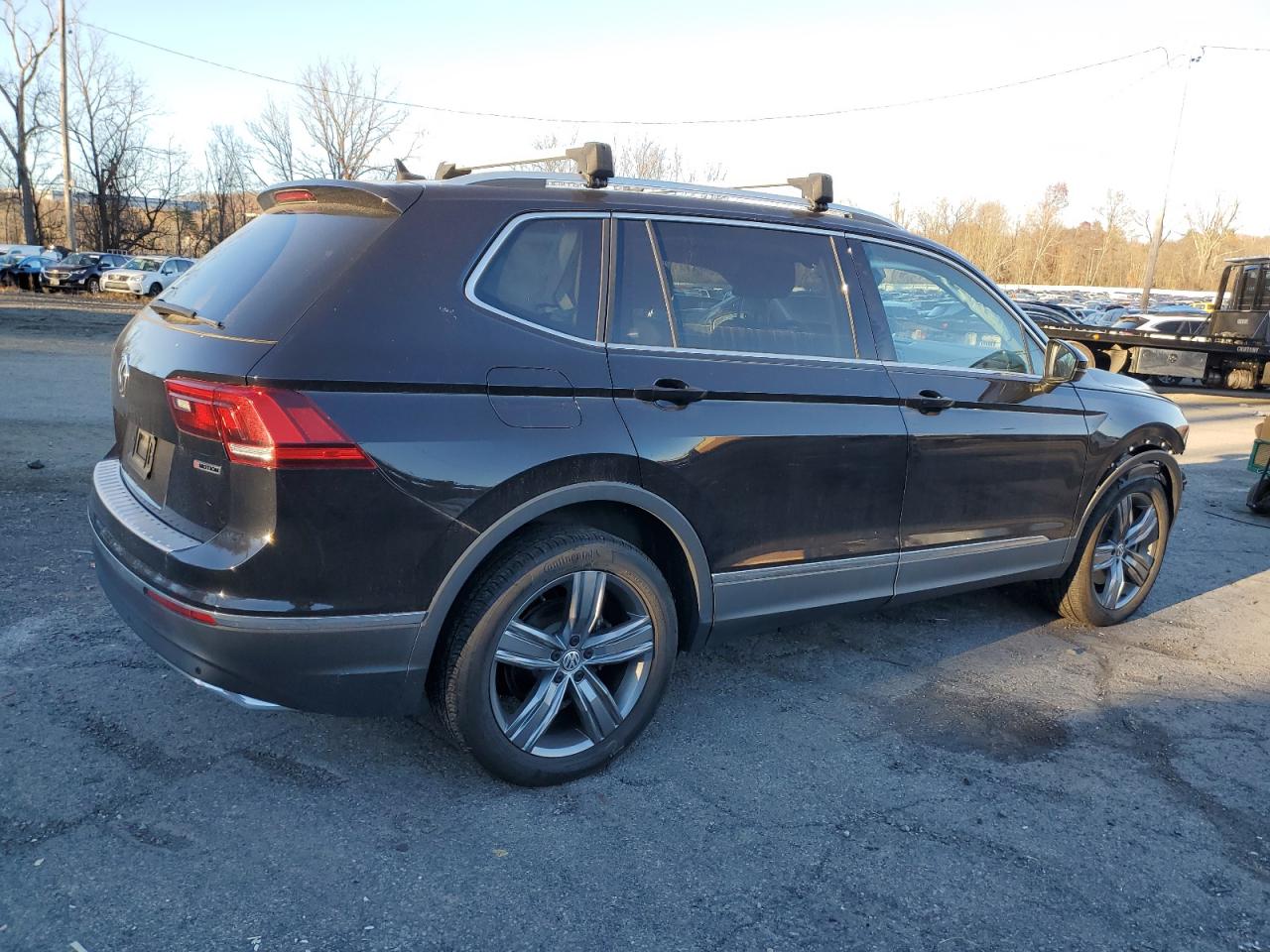 2020 Volkswagen Tiguan - Image 3