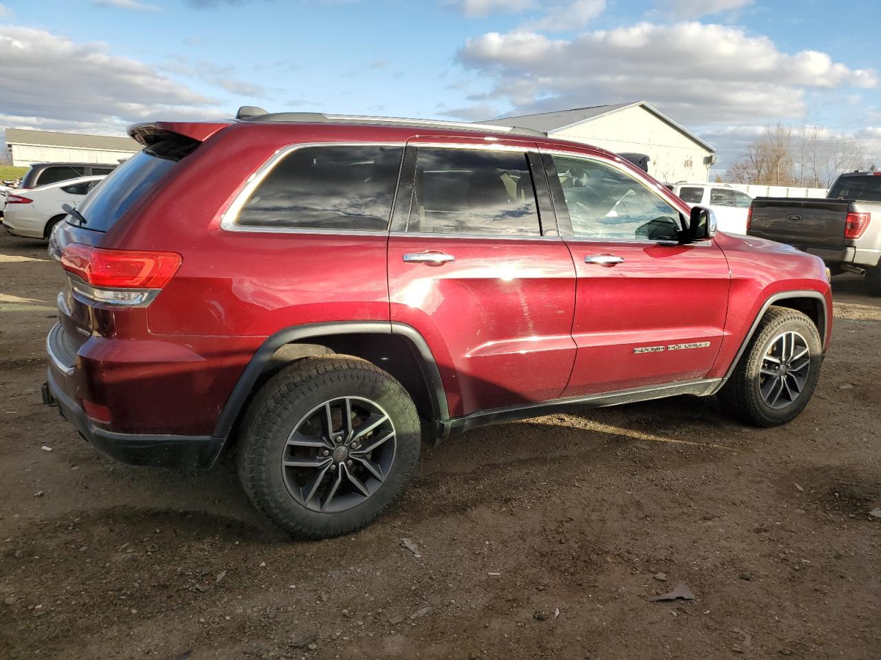 2017 Jeep Grand Cherokee - Image 3