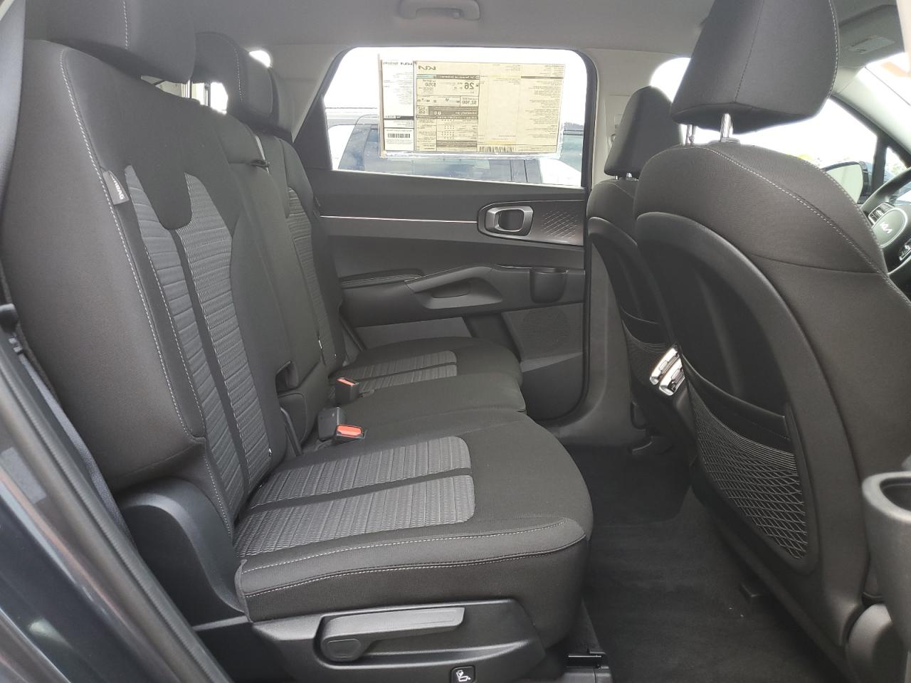 2024 Kia Sorento - Image 11