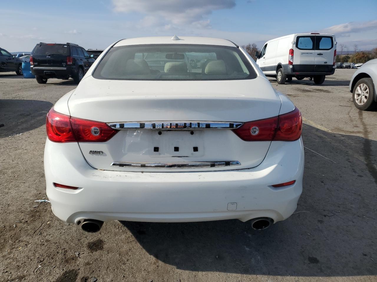 2015 Infiniti Q50 Base VIN: JN1BV7AR8FM411909 Lot: 81274244