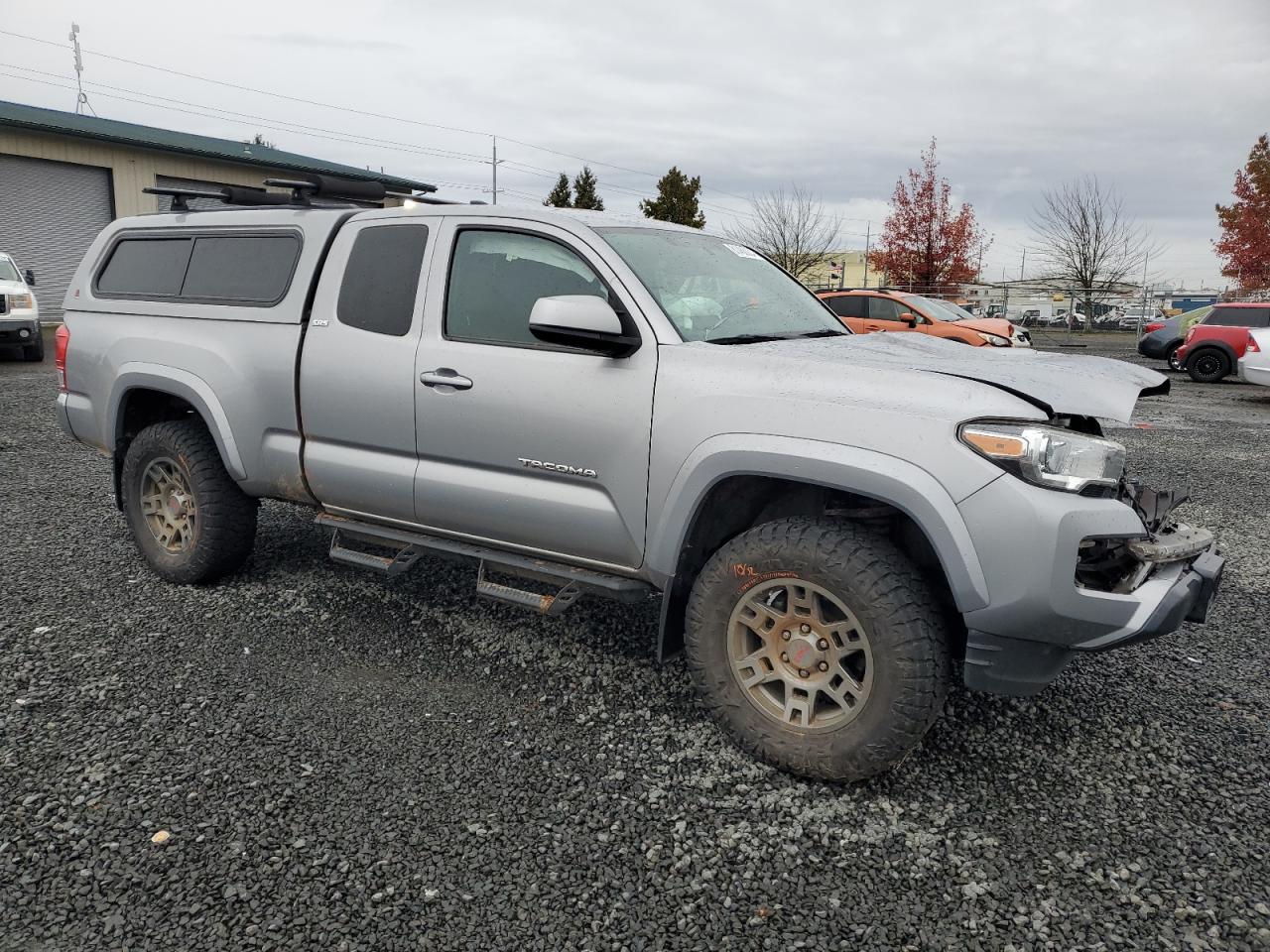 2016 Toyota Tacoma - Image 4