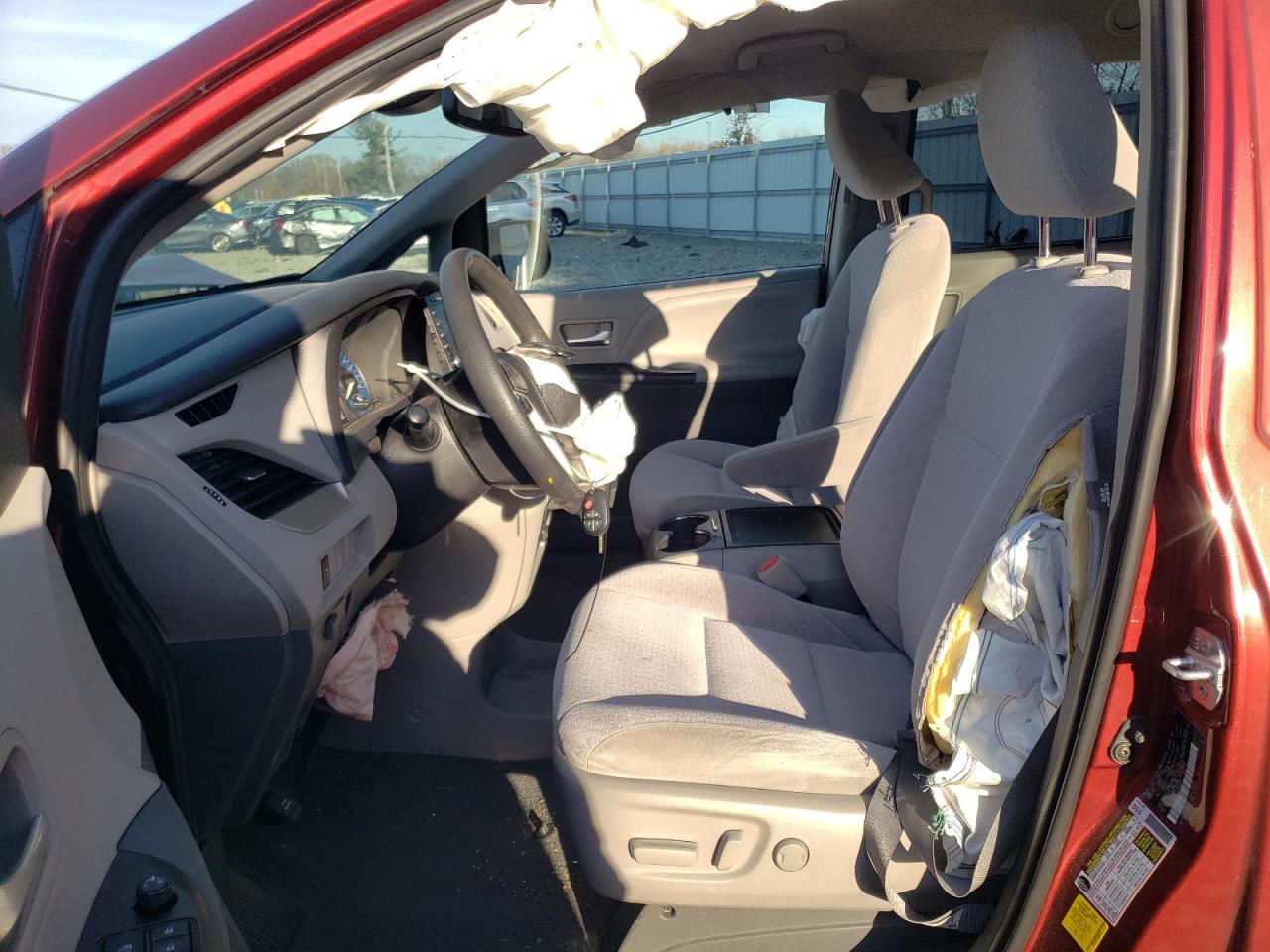 2020 Toyota Sienna - Image 7