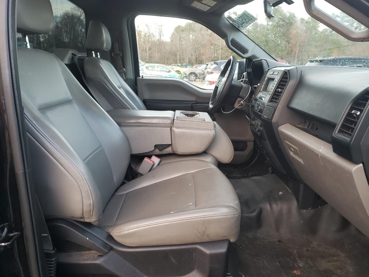 2015 Ford F-150 - Image 10