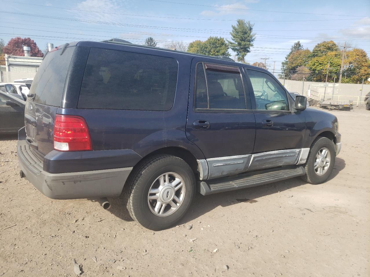 2004 Ford Expedition - Image 3