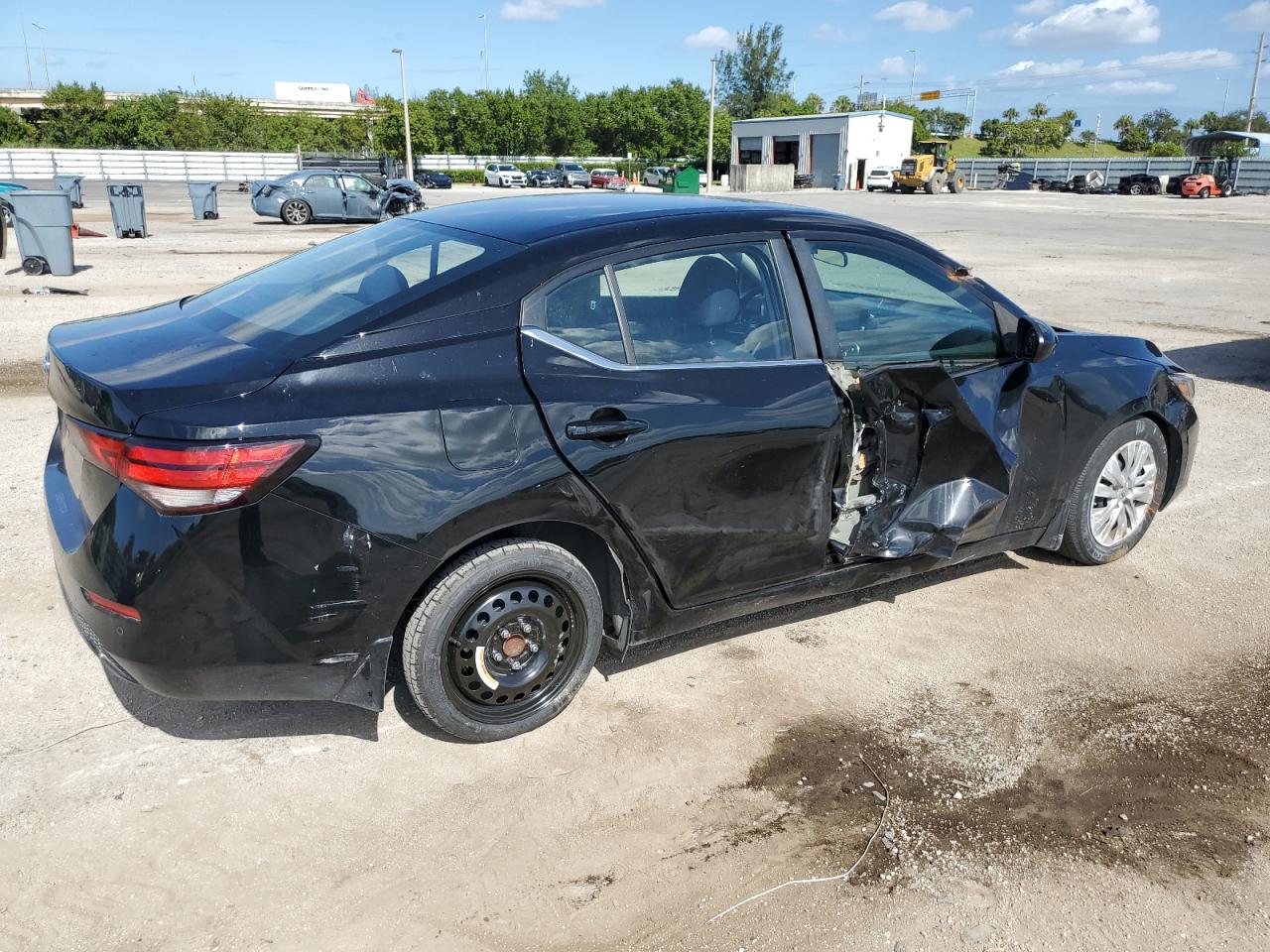 2021 Nissan Sentra - Image 3