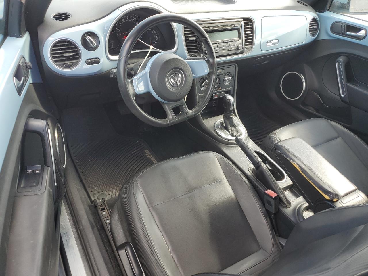 2012 Volkswagen Beetle - Image 8