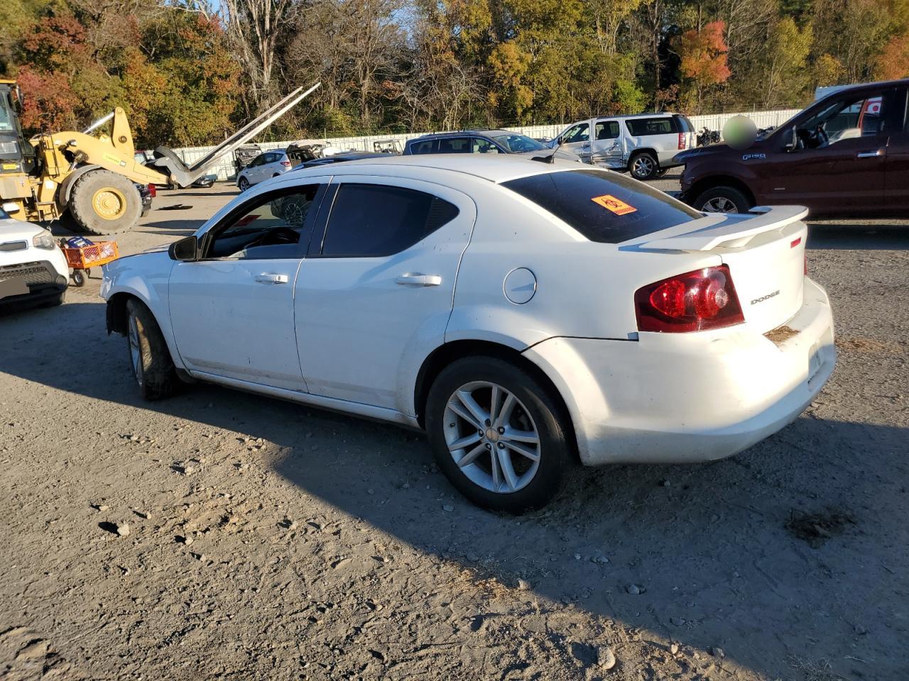 2014 Dodge Avenger - Image 2